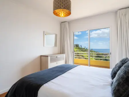 Sea View - Appartement rénové vue mer à Caniço : photo 12