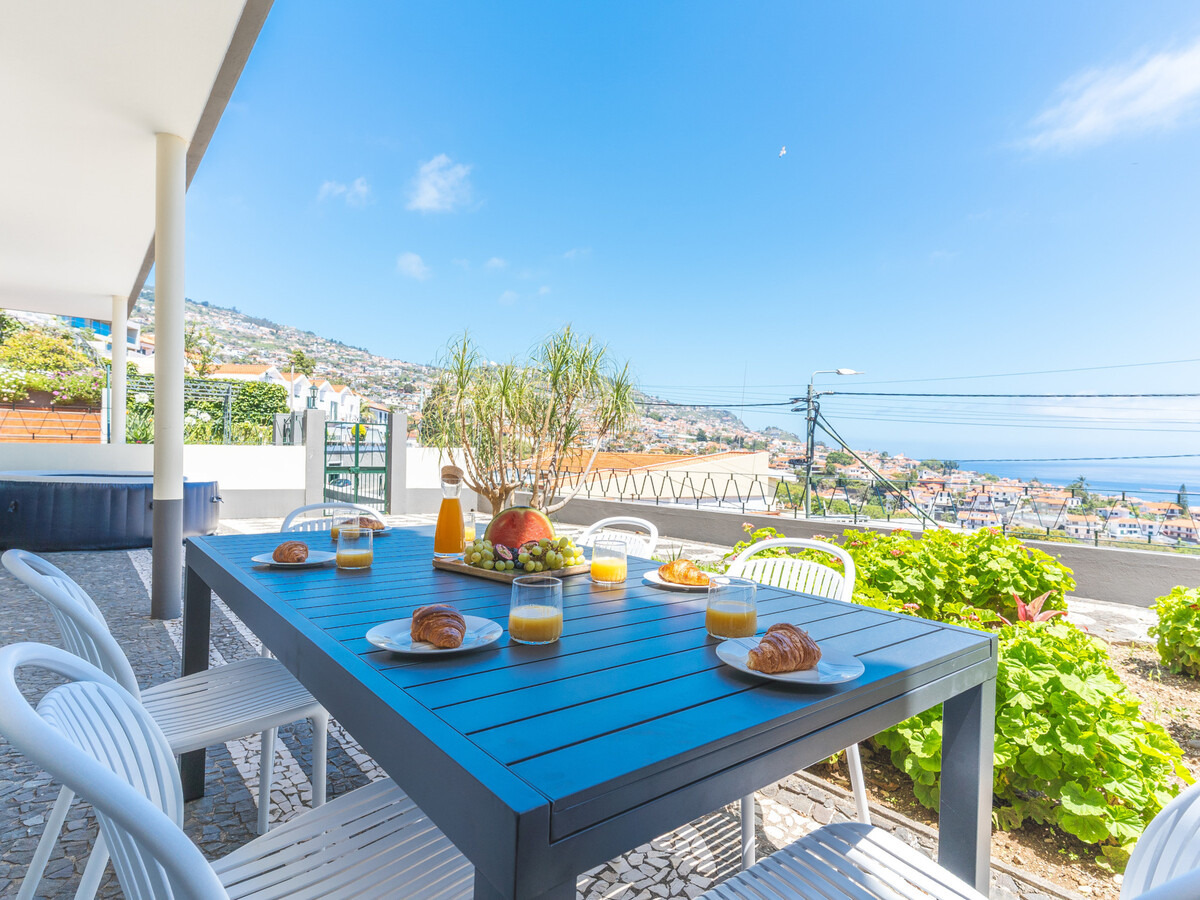 Villa Santa Luzia 1 – Maison 6 pers., jacuzzi, vue Funchal - Photo 1