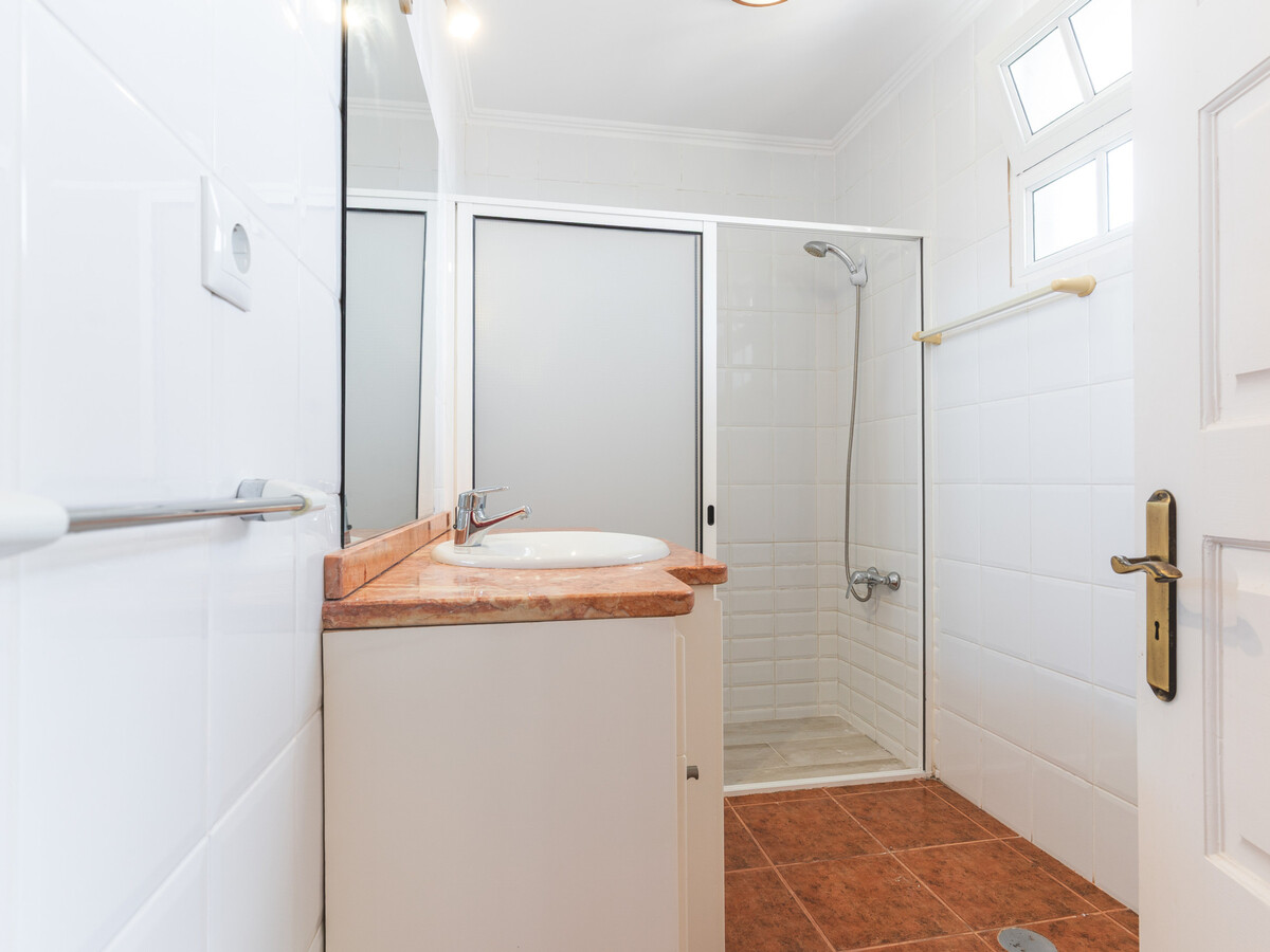 Villa Santa Luzia 1 – Maison 6 pers., jacuzzi, vue Funchal - Photo 9