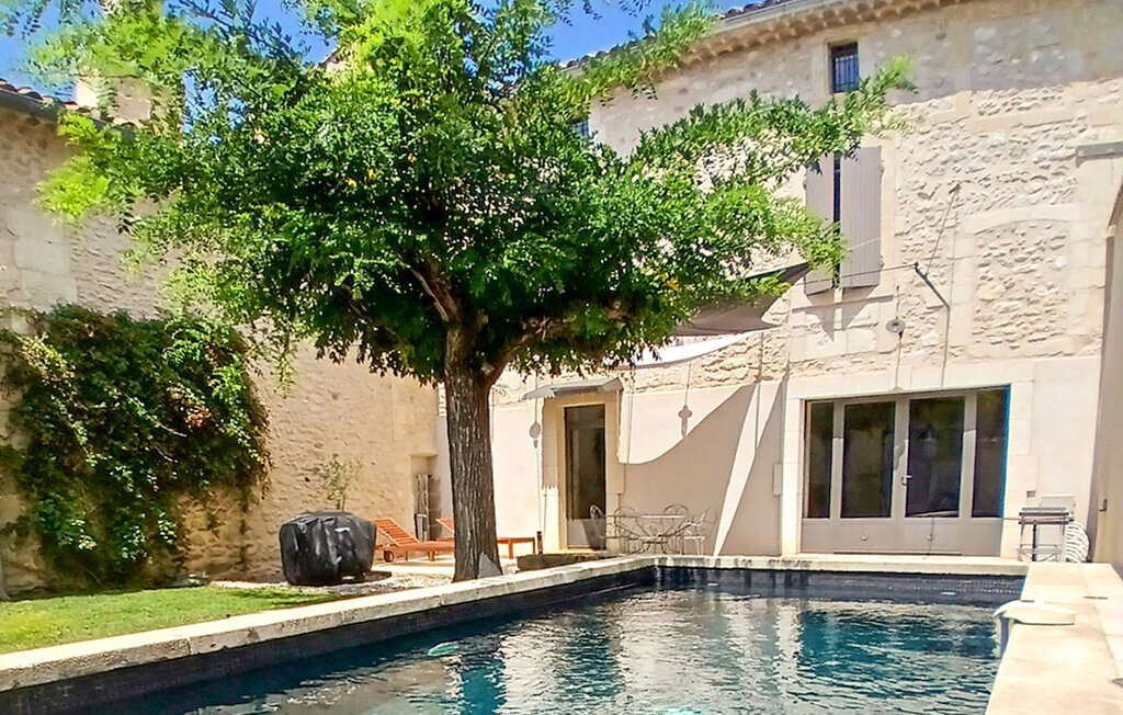 Maison de village avec piscine privée près du Pont du Gard - Photo 1