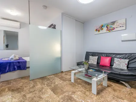 Studio 40 m² rénové centre-ville à Grenade : photo 9