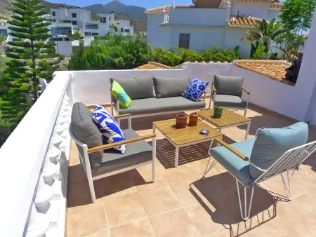 Villa 140 m² piscine privée 8x4m, clim, vue montagne : photo 27