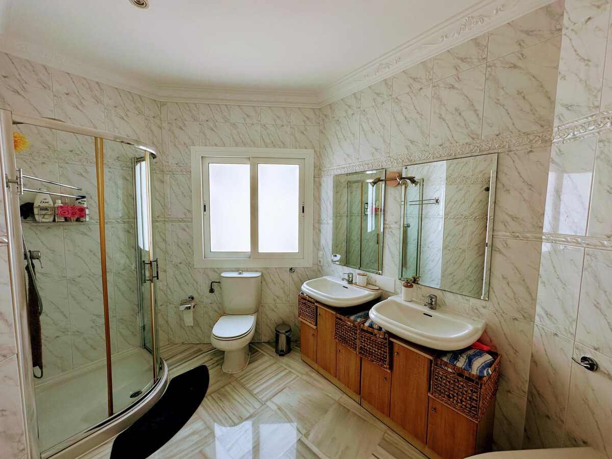 Villa 180 m² vue montagne, piscine privée à Nerja - Photo 9