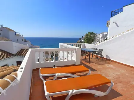 Appartement front de plage, vue mer et montagne à Nerja : photo 9