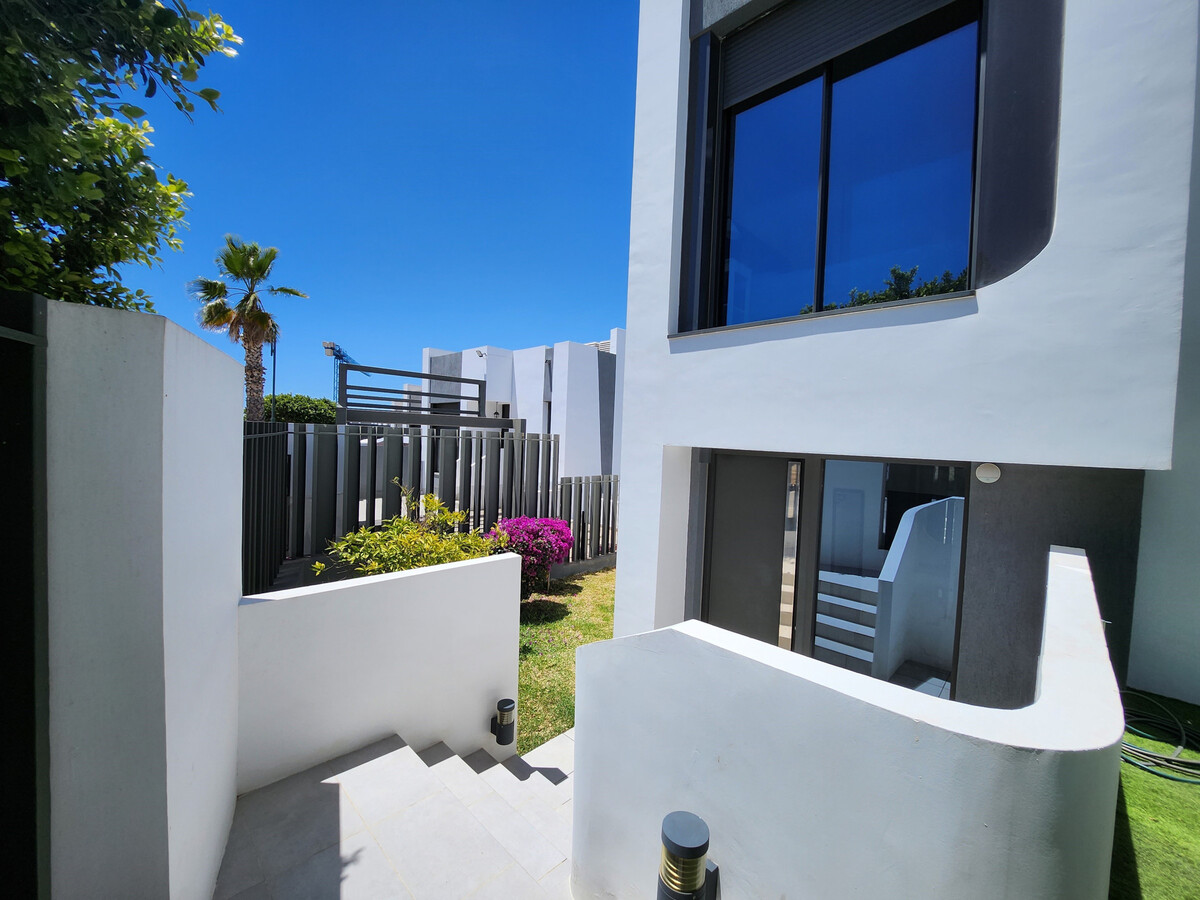 Maison moderne 152 m² vue montagne, piscine privée - Photo 6