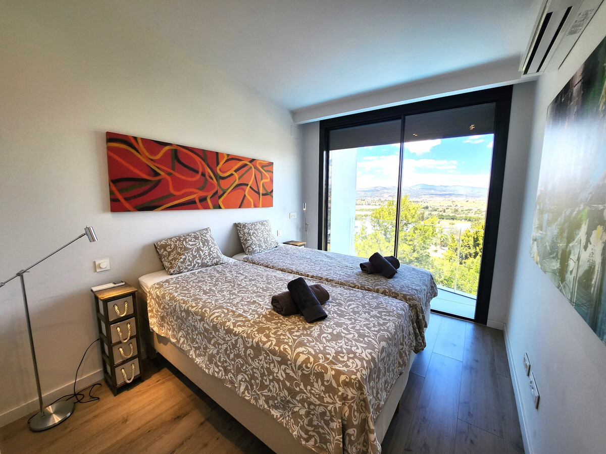 Maison moderne 152 m² vue montagne, piscine privée - Photo 24