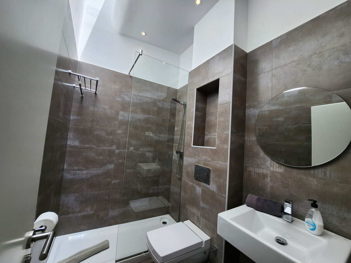 Maison moderne 152 m² vue montagne, piscine privée - Photo 27