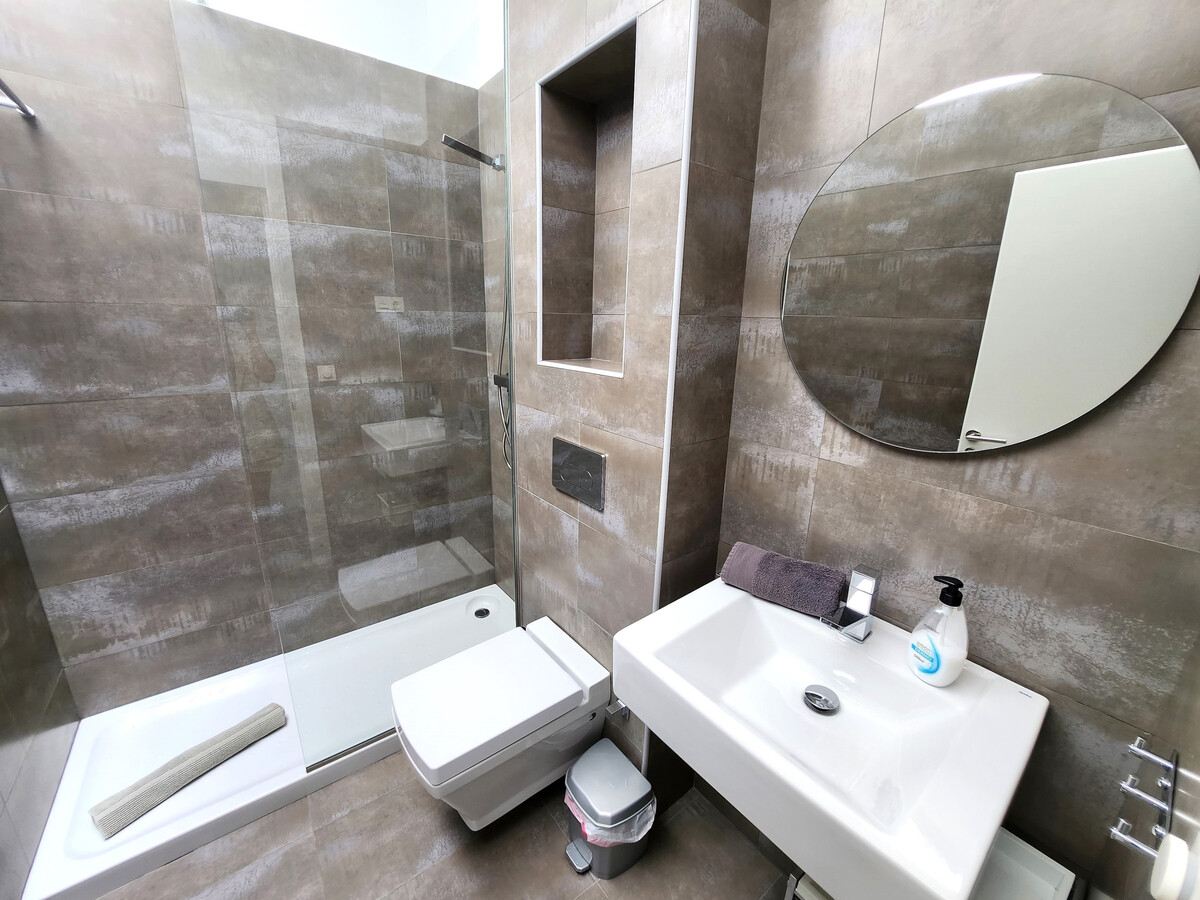 Maison moderne 152 m² vue montagne, piscine privée - Photo 29