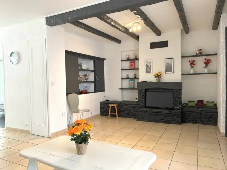 T2 cabine climatisé centre-ville Le Lavandou, 6 pers. : photo 3