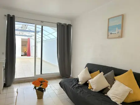 T2 cabine climatisé centre-ville Le Lavandou, 6 pers. : photo 10