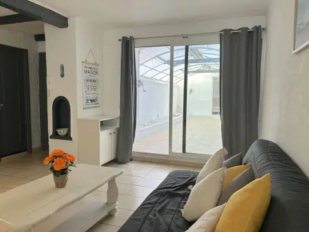 T2 cabine climatisé centre-ville Le Lavandou, 6 pers. : photo 11