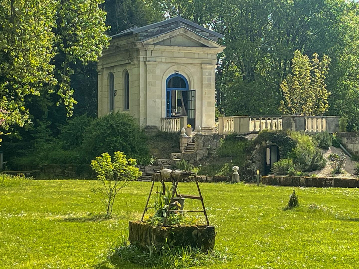 Gîte chapelle 18e avec piscine chauffée à Bréhémont - Photo 2
