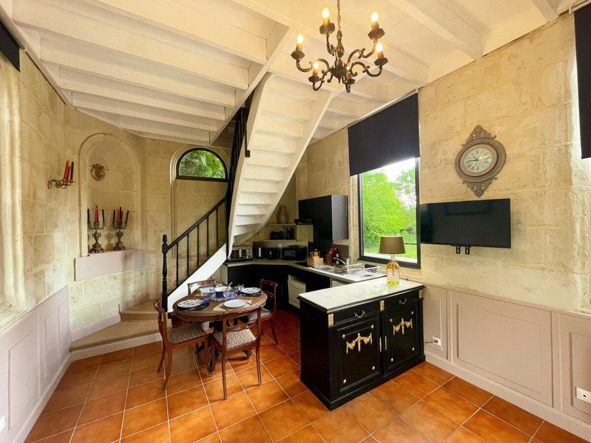 Gîte chapelle 18e avec piscine chauffée à Bréhémont - Photo 4