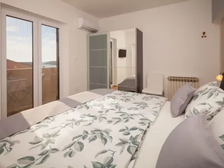 Villa Nicole : 10 personnes, piscine et vue mer à Banjole : photo 10