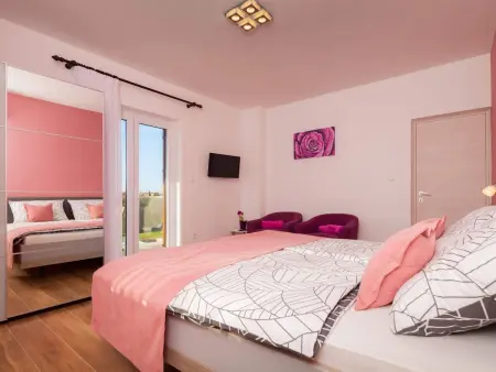 Villa Nicole : 10 personnes, piscine et vue mer à Banjole : photo 15