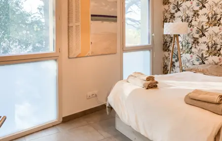 Appartement Grimaud, vue Château, balcon, proche plage : photo 8