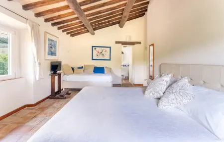 Maison en pierre 11 personnes, piscine et jacuzzi en Ombrie : photo 26