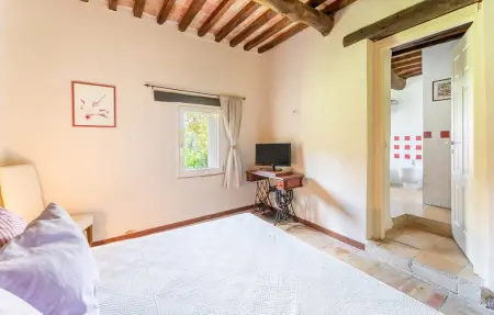 Maison en pierre 11 personnes, piscine et jacuzzi en Ombrie : photo 28