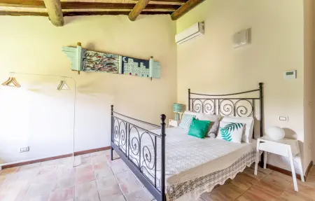 Maison en pierre 11 personnes, piscine et jacuzzi en Ombrie : photo 32