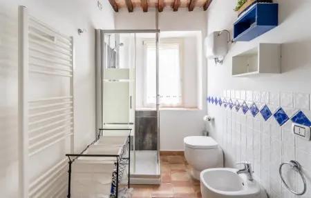 Maison en pierre 11 personnes, piscine et jacuzzi en Ombrie : photo 35