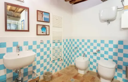 Maison en pierre 11 personnes, piscine et jacuzzi en Ombrie : photo 40