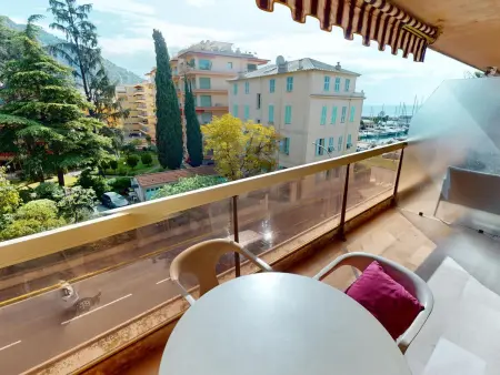 Studio 28m² avec terrasse et vue mer à Menton : photo 1