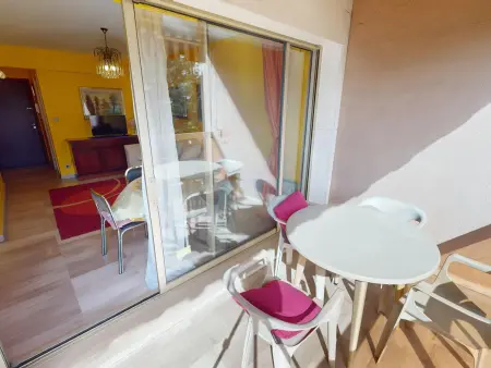 Studio 28m² avec terrasse et vue mer à Menton : photo 2