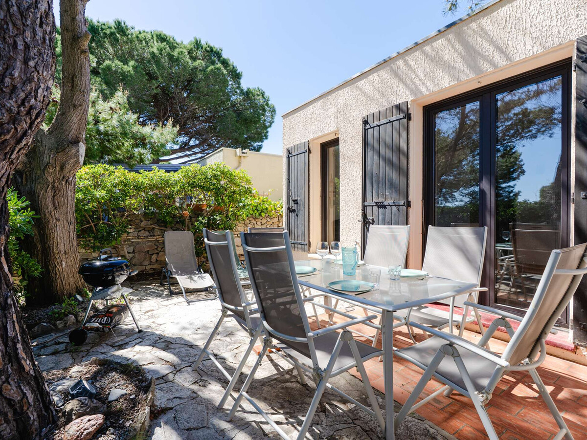 Villa 4 pers. à Gruissan : terrasse, parking et barbecue - Photo 2