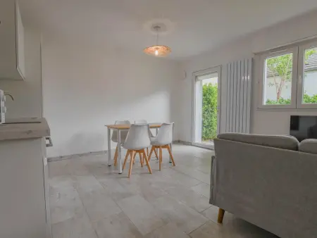 Appartement 2 pers. Sainte-Savine, jardin et parking : photo 6