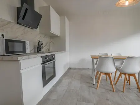 Appartement 2 pers. Sainte-Savine, jardin et parking : photo 7