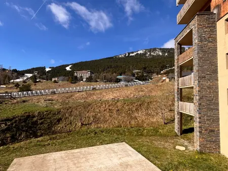 T2 cabine 6 pers. aux Angles, vue pistes : photo 19