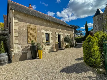Gîte au pied d'un château XVe-XVIe à Sazilly : photo 2