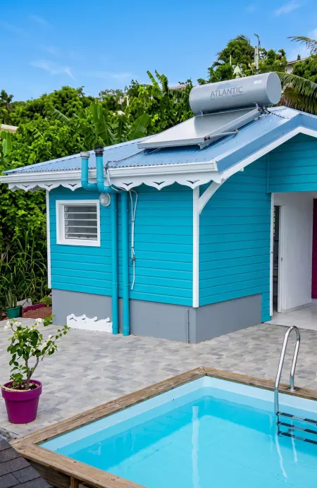 Bungalow avec piscine privée et vue mer à Sainte-Luce : photo 8