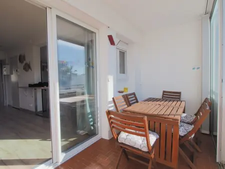 Appartement 3 pièces climatisé près de la plage : photo 4