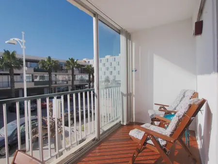 Appartement 3 pièces climatisé près de la plage : photo 7