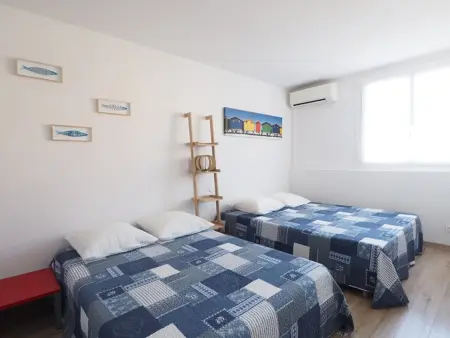 Appartement 3 pièces climatisé près de la plage : photo 17
