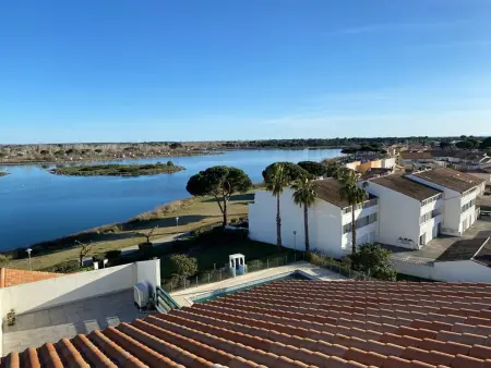 Duplex Port Camargue, piscine et vue étang - 6 pers. : photo 1