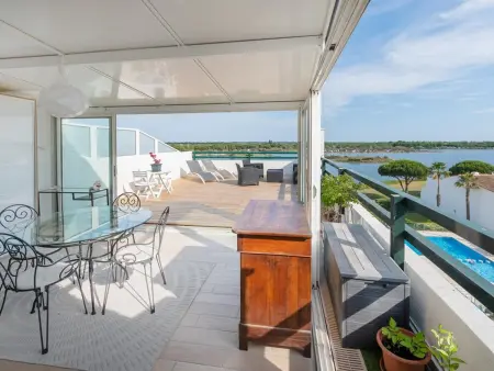 Duplex Port Camargue, piscine et vue étang - 6 pers. : photo 4