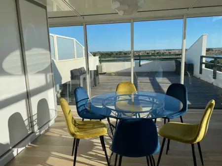 Duplex Port Camargue, piscine et vue étang - 6 pers. : photo 7