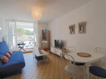 Studio cabine avec parking à 600m de la plage : photo 1