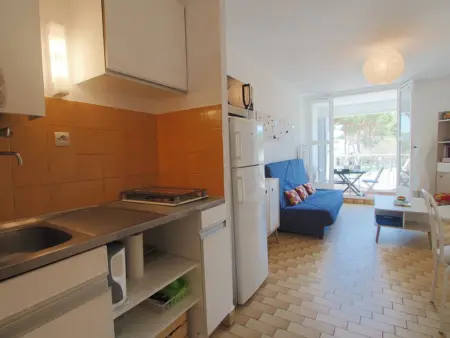 Studio cabine avec parking à 600m de la plage : photo 4