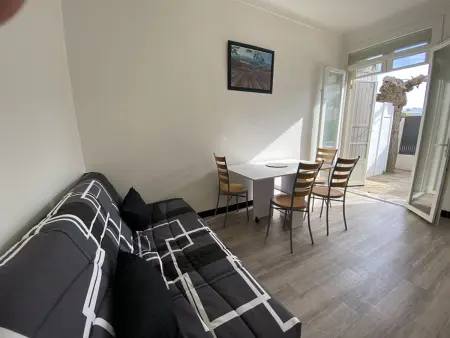 Appartement T2 climatisé avec terrasse au Grau-du-Roi : photo 3