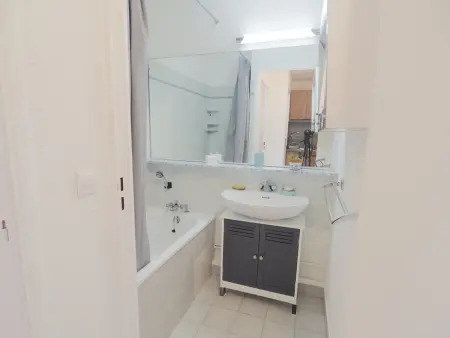 Studio 27m² refait à neuf, jardin et parking à La Grande-Motte : photo 5