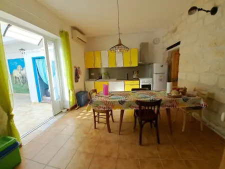 Maison de pêcheur climatisée au cœur du Grau-du-Roi : photo 2