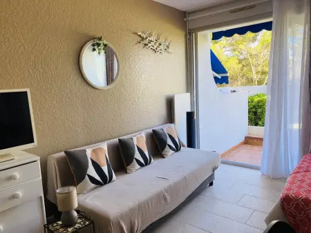 Studio cabine 4 pers. au Boucanet avec accès plage privé : photo 3
