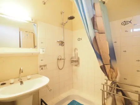 Studio 4 pers. avec parking et terrasse, 50m plage : photo 11