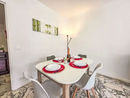 Appartement Presqu'Île : 2 pièces face à la mer à Cannes : photo 11