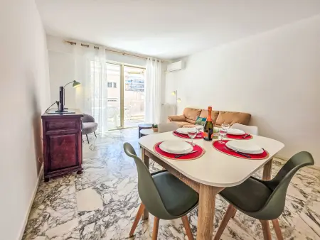 Appartement Presqu'Île : 2 pièces face à la mer à Cannes : photo 23