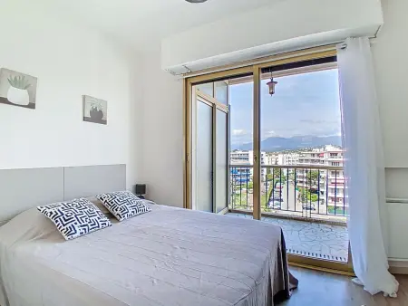 Appartement Le Grand Large, vue mer à Cagnes-sur-Mer : photo 4