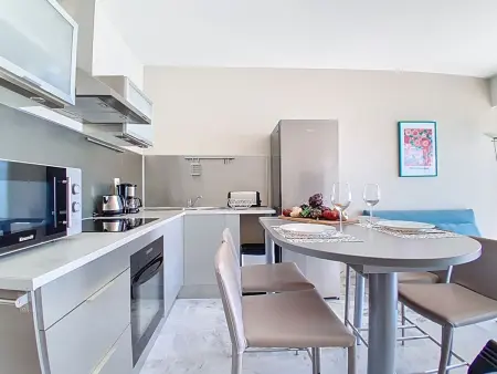 Appartement Le Grand Large, vue mer à Cagnes-sur-Mer : photo 9